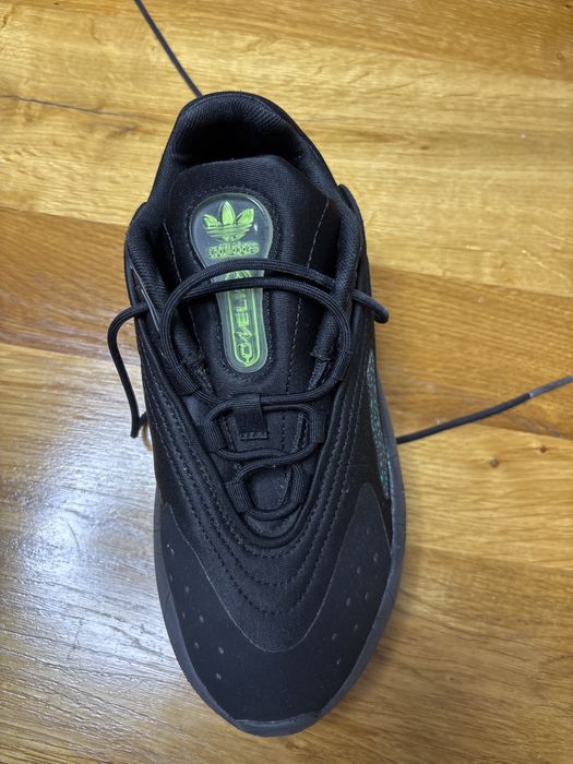 Маратонки Adidas ,отлични ,запазени.