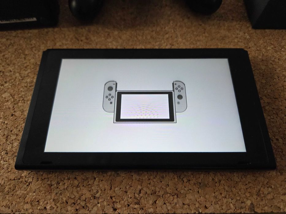 Конзола Nintendo Switch пълен комплект