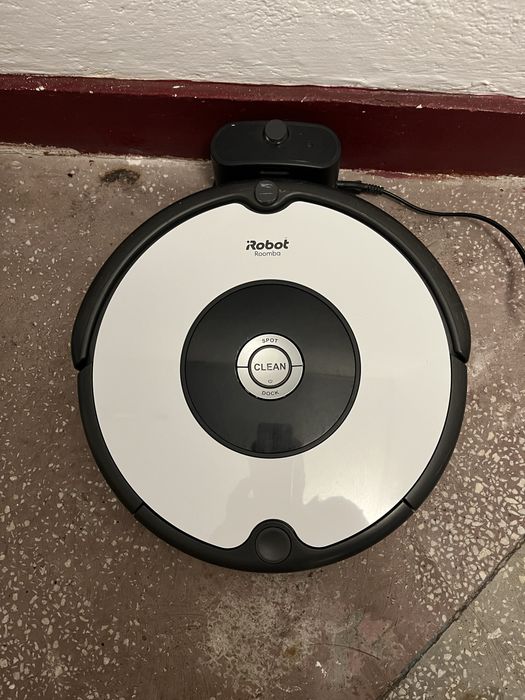 Irobot Roomba foarte putin folosit.