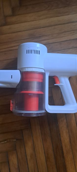 Aspirator G20 Lite, vertical cu led, mai are un an garanție de la Emag