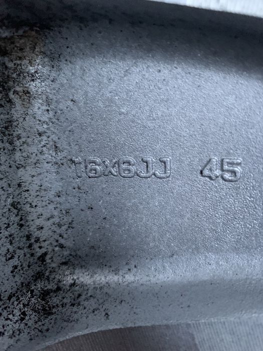 Set 4 anvelope vara Vredestein 205/60/16 pe jante Honda 6Jx16’ 5x114.3