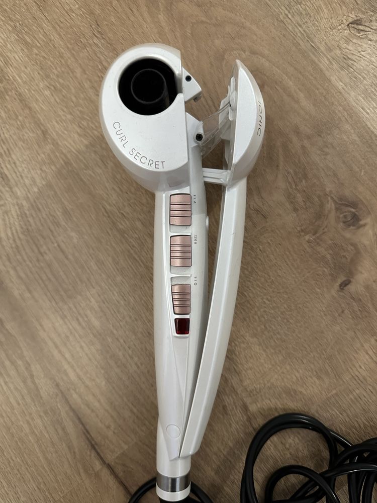 Ondulator babyliss curl secret iron