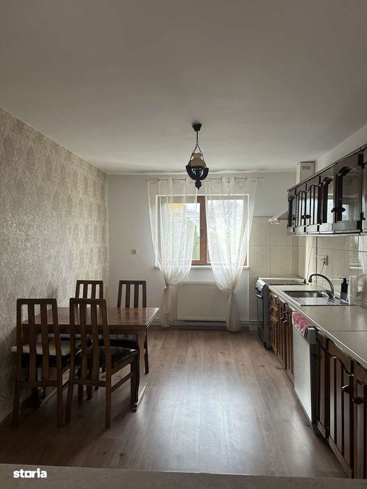 Campina - casă mobilată - 900 Euro/Luna