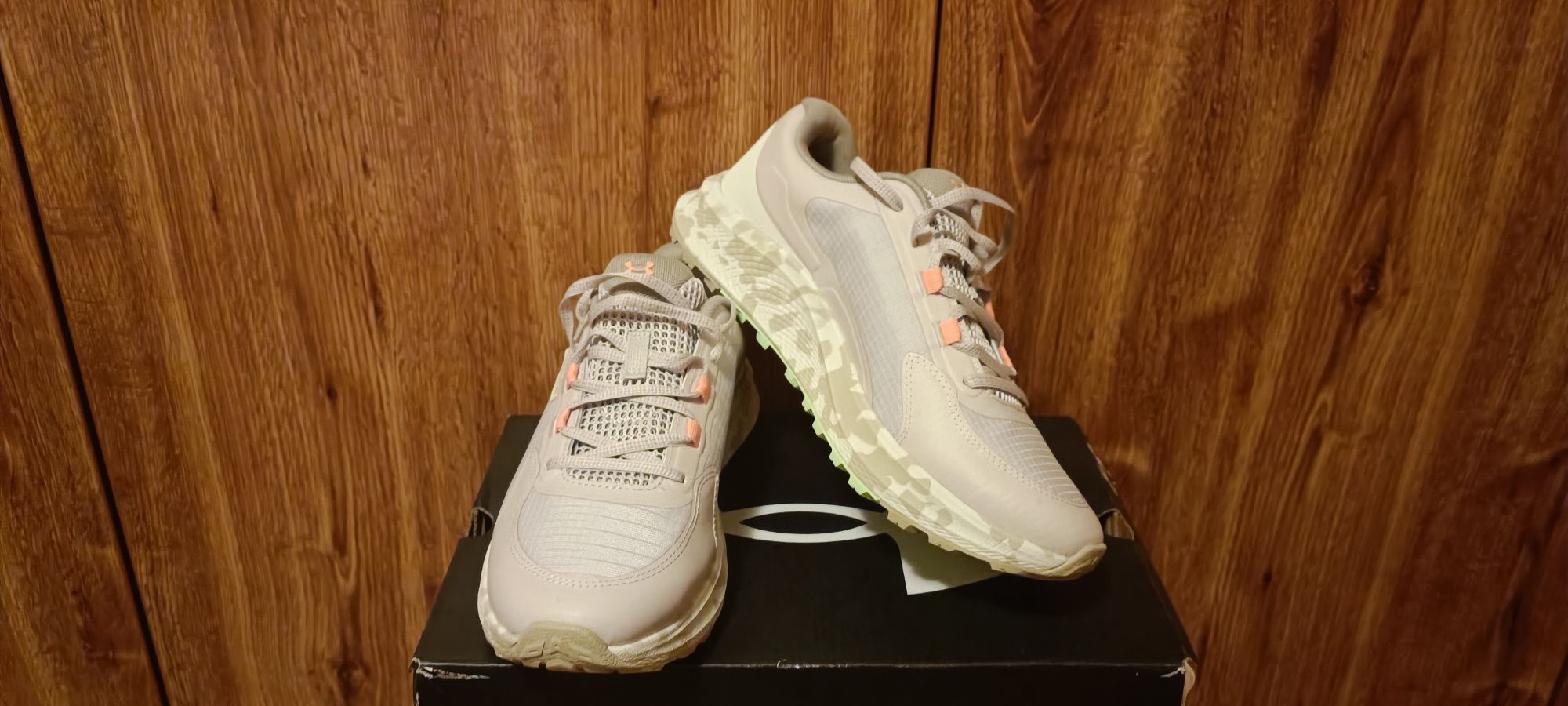 Дамски маратонки Under Armour