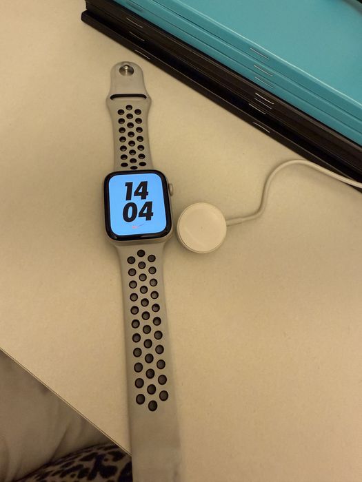 Ceas Apple Watch Nike Seria 6 GPS 44 MM