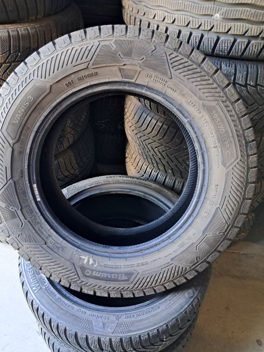 1xAnvelopa second vara 195 70 R15C Barum 2023