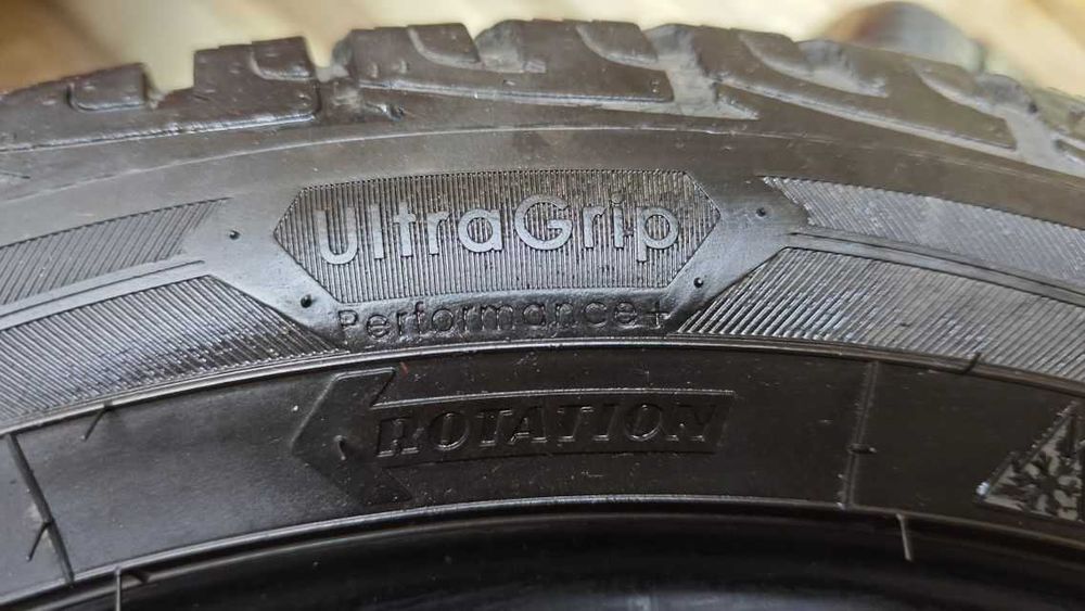 Anvelope de iarna 215 50 R17 Goodyear Ultragrip Performance
