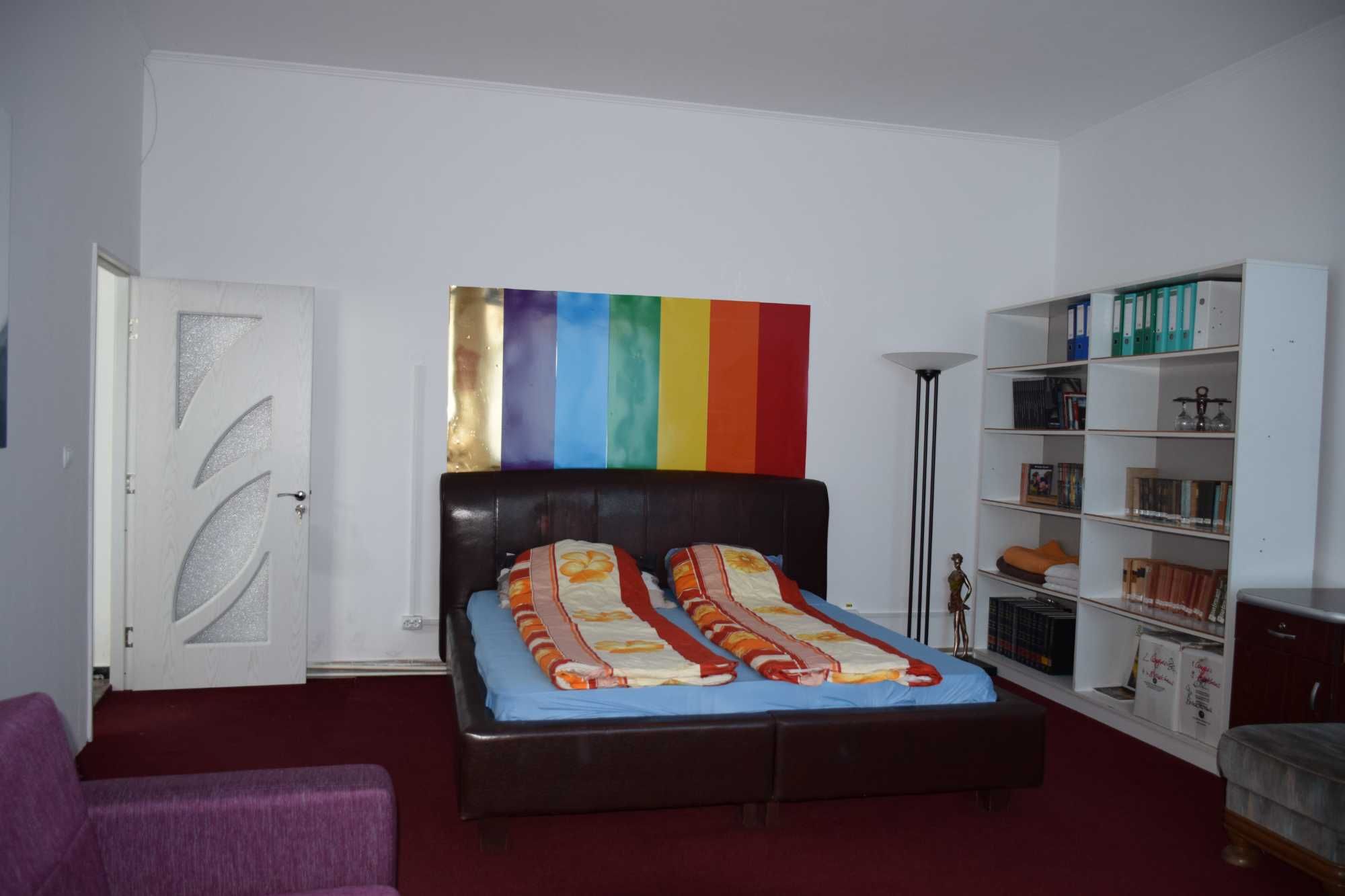 De vanzare apartament 3 camere la casa Sacueni