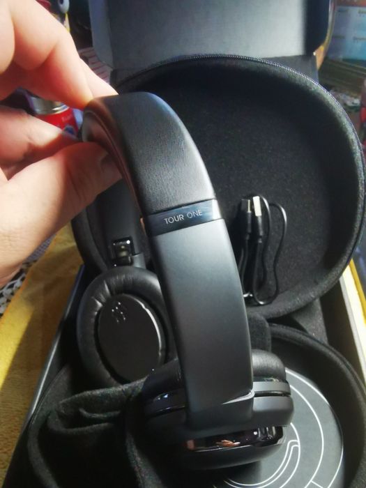 Casti Jbl Tour One Garantie 3 ani EMAG