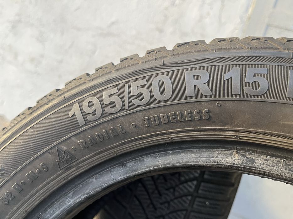 2 бр. зимни гуми 195/50/15 Semperit DOT 3917 6+mm