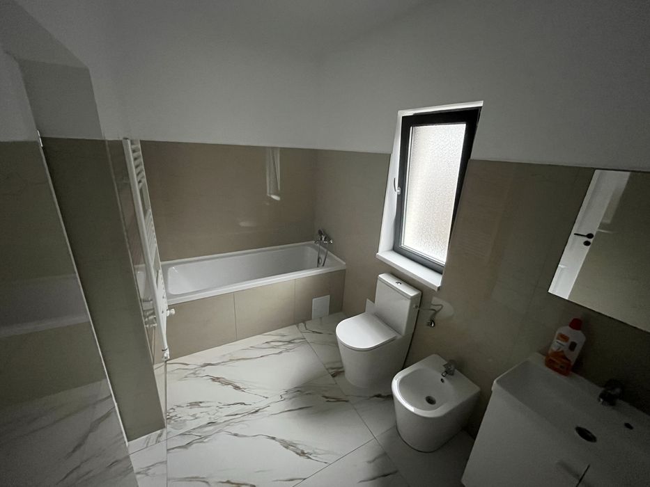 Vand casa nouă în Sânmihaiu Roman