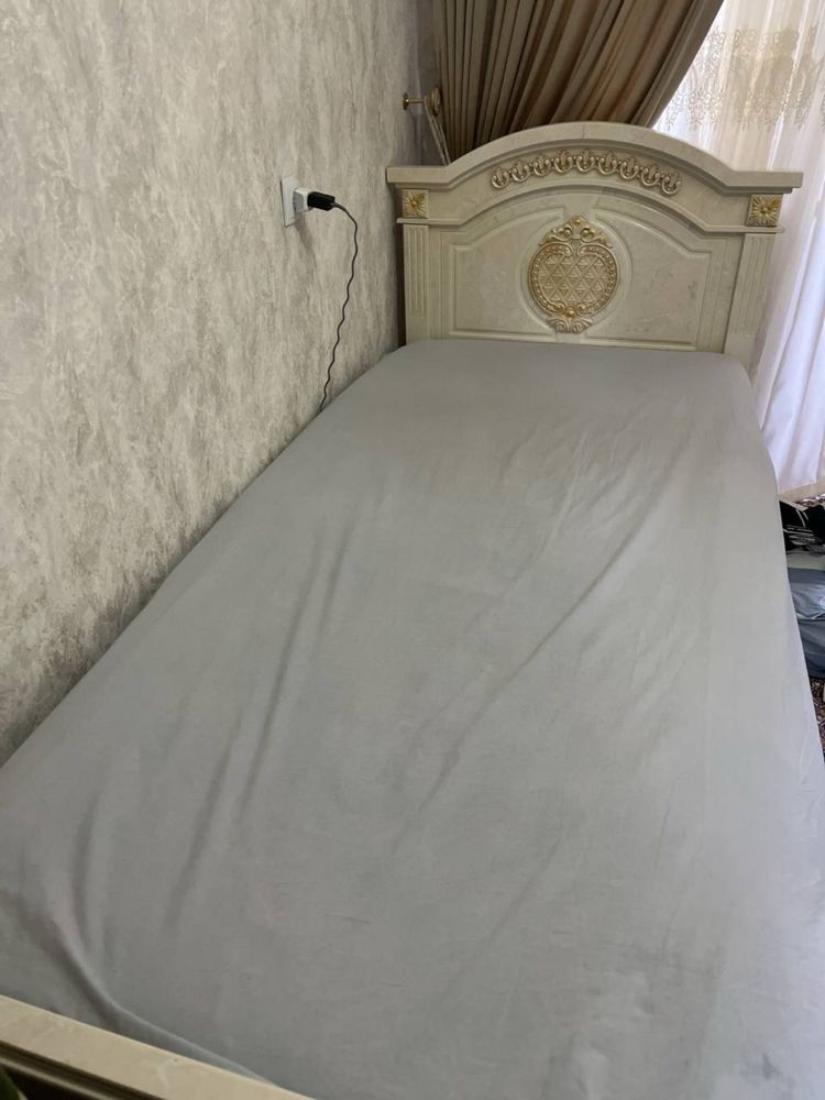 Кровати в хорошем состоянии/ 2 ta yaxshi holatdagi krovatlar sotiladi