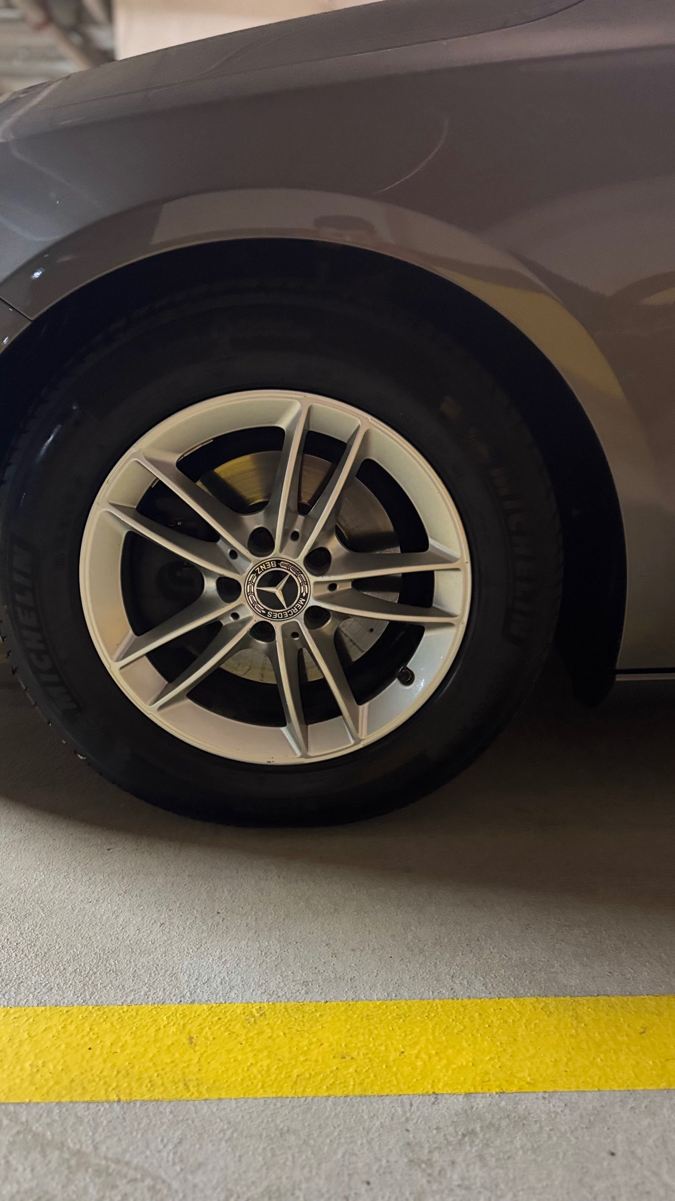 Jante 16 inch originale Mercedes si anvelope de vara Michelin Primacy4