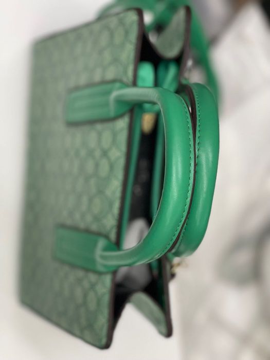 Красива дамска чанта – зелена