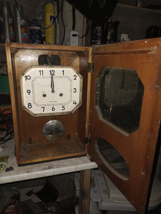 редкие настенные часы 30000