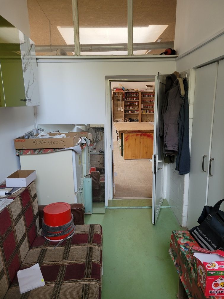 Vând atelier mobila complet 100mp