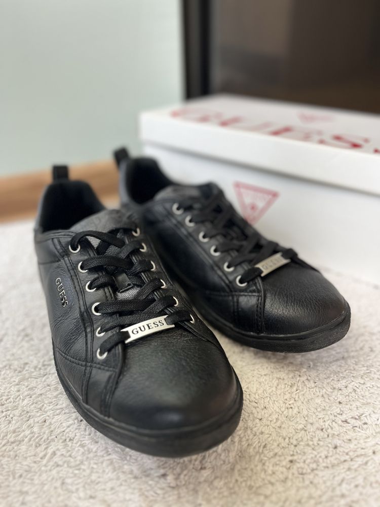 Кецове Guess