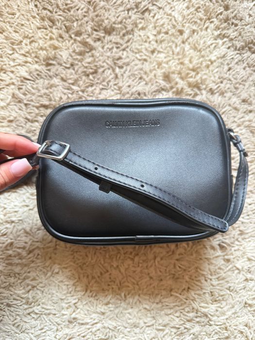 Crossbody чанта calvin klein