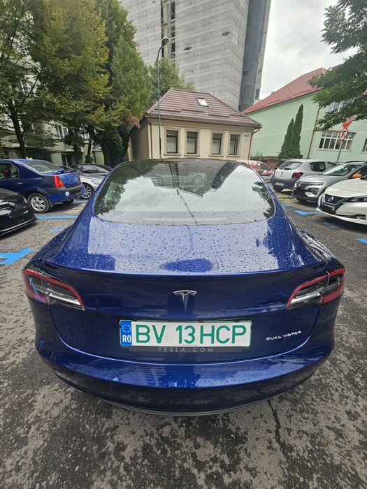 Tesla Model 3 Dual Motor Long Range, 75 kw, panoramic