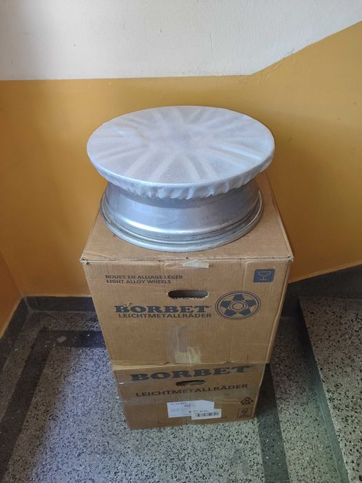 Алуминиеви джанти за VW Up 5,5Jx15 ET40+центр. капачки+резервна гума.