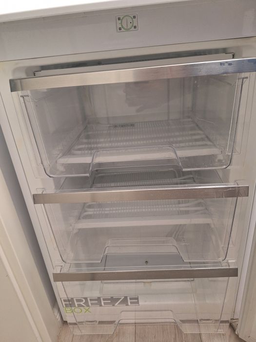 Congelator Midea, 85 l, 3 sertare, clasa E, alb