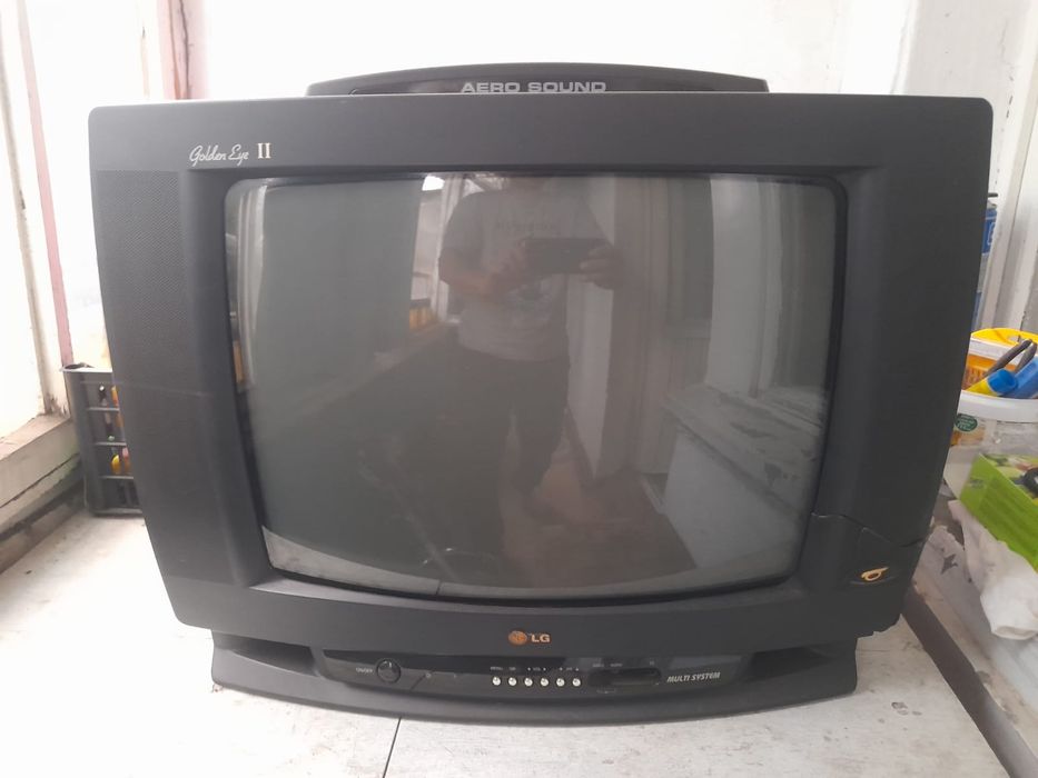 Продам телевизор