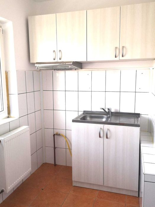 Proprietar – Apartament 2 camere (modificat) – Zona Soarelui – 30 mp