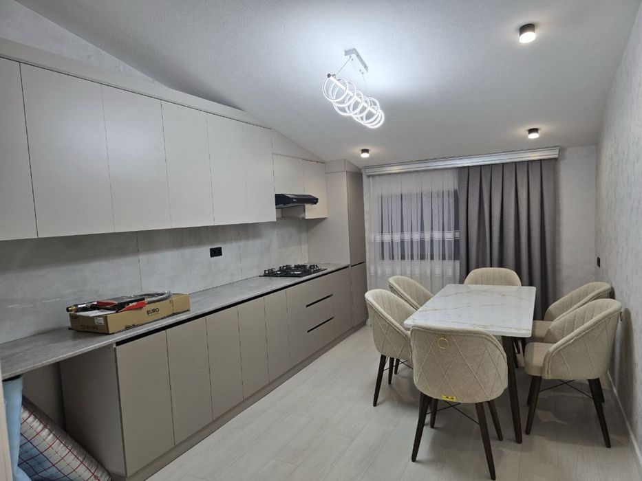 4 xona Mansard xonadon sotiladi