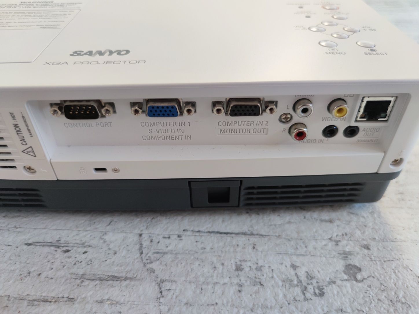 Проектор Sanyo PLC-XD2200