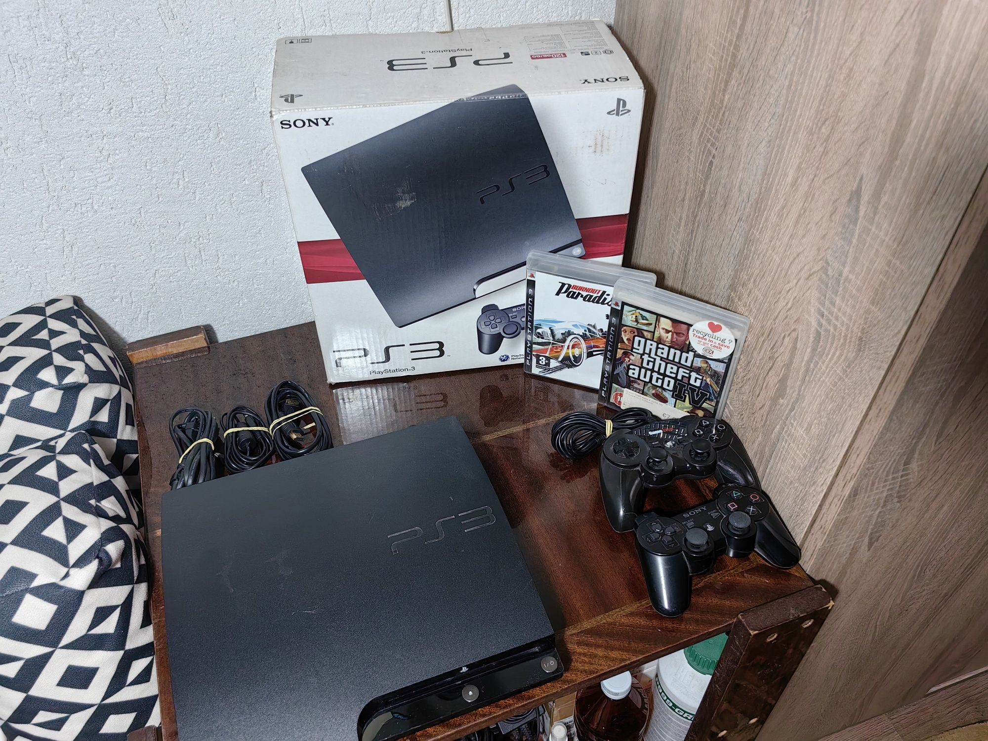 Playstation 3 slim model 2004A + кутия