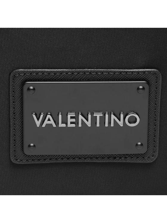 Чанта Valentino.