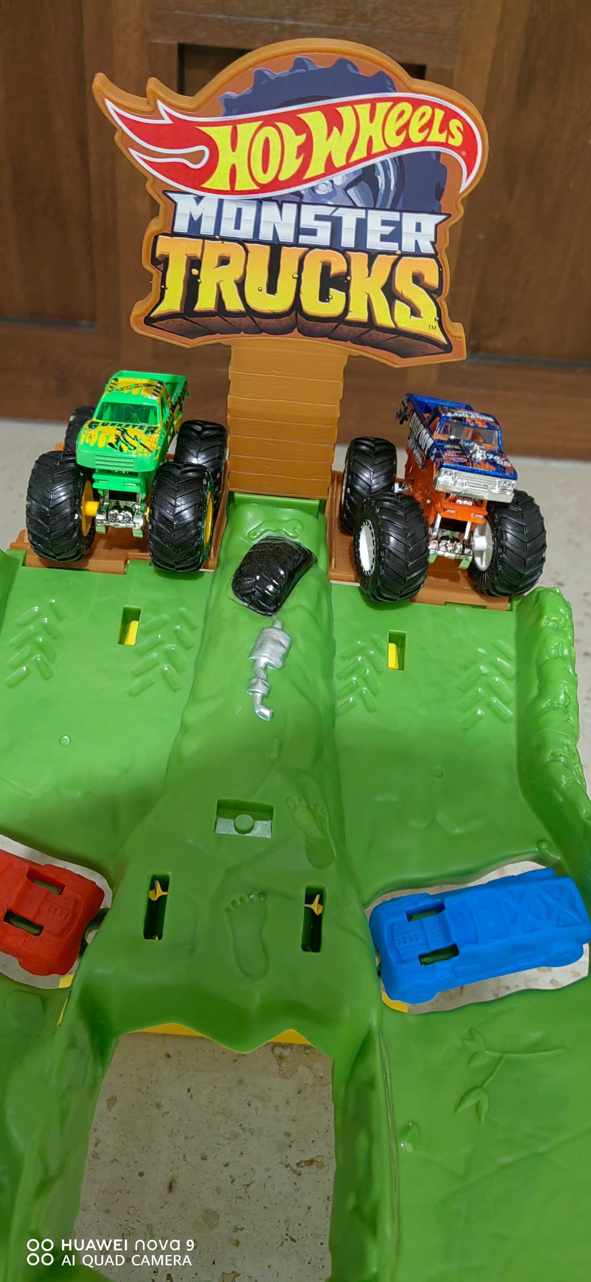 Hot Wheels Monster Trucks - Разрушителна писта