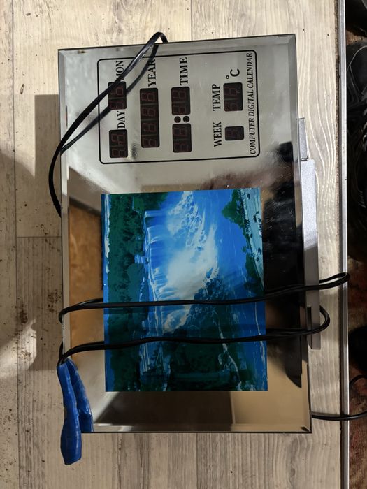 цифровые часы, настольные