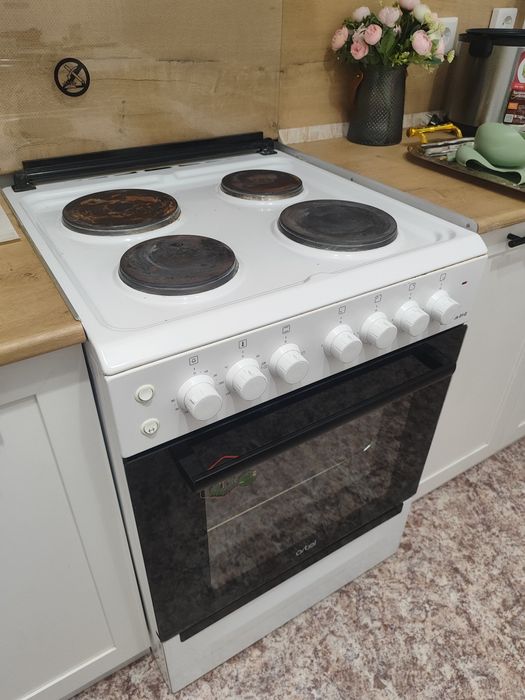 Продам плиту электрическую