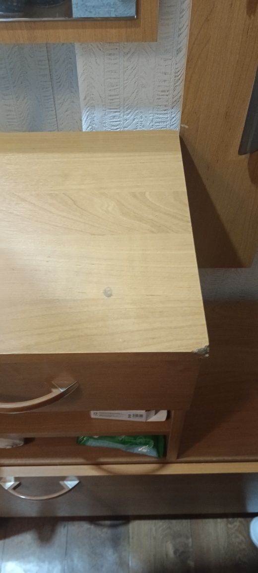 Продам прихожую.