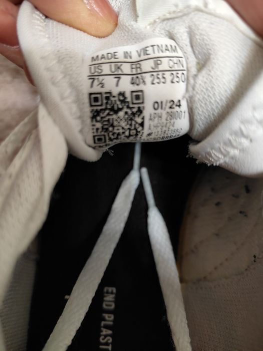 Adidași măr. 7uk (40-41)