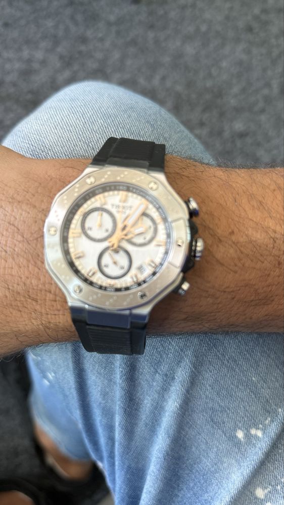 Кварцов часовник TISSOT