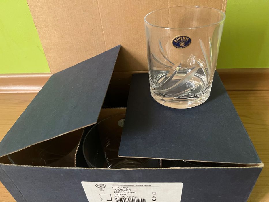 BOHEMIA - 45 лв.BUTLERS - комплект 5 чаши с чинийки+ кана за чай - 20