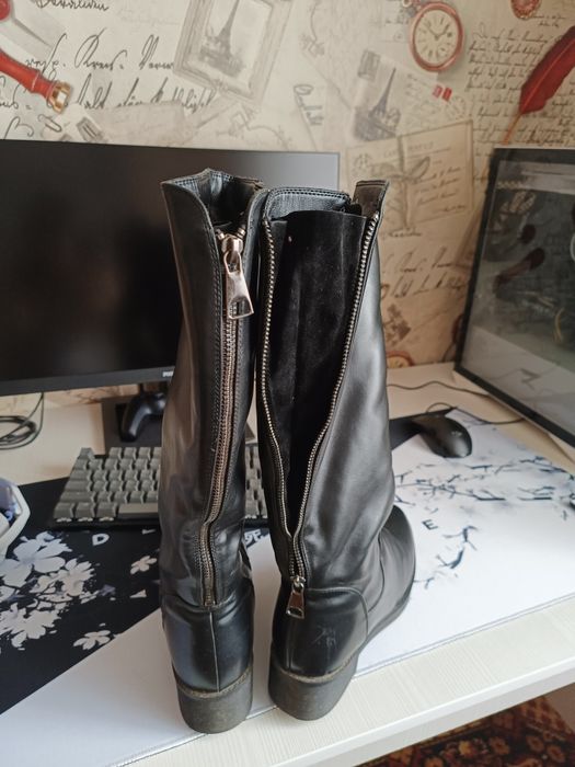 Женские сапоги зимние.