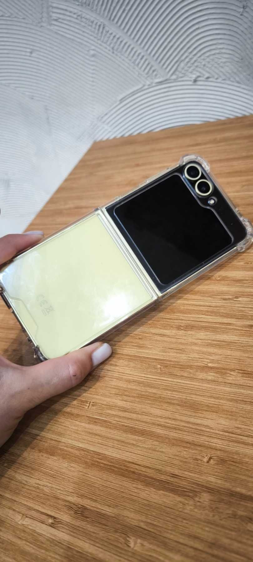 Samsung Galaxy Z Flip 6