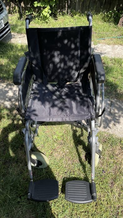 Carucior cu roti pentru batrani/handicap