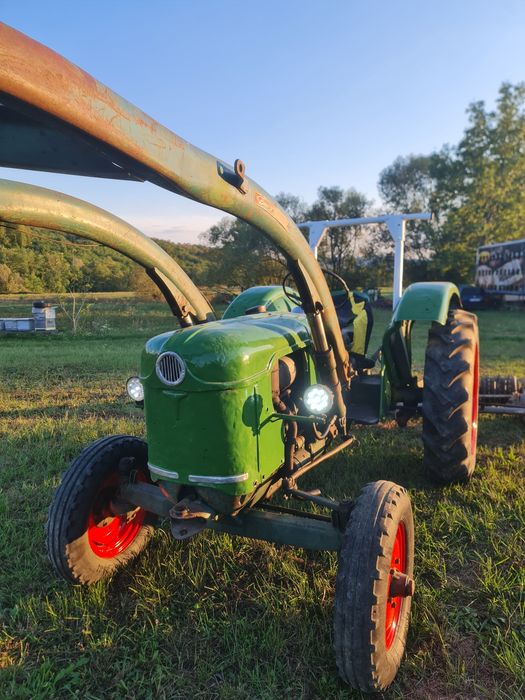 Tractor Deutz D25 cu încarcator