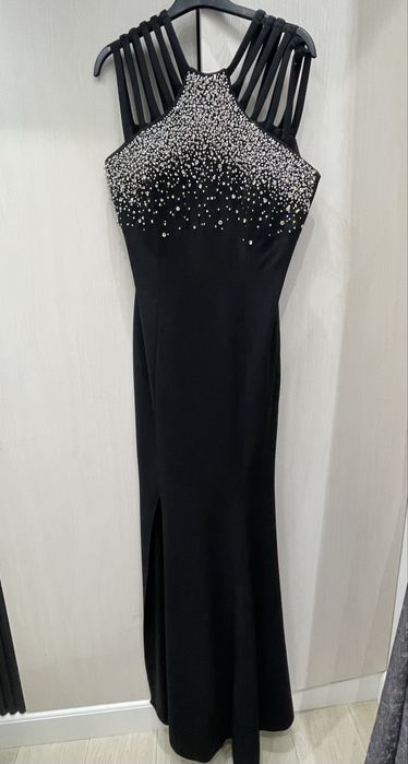 Черное вечернее платье