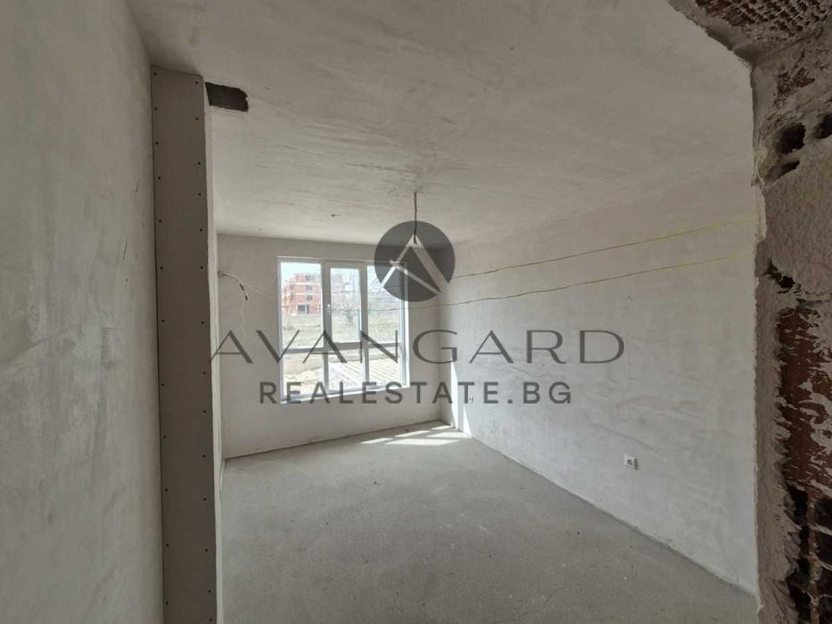 Продава се Тристаен апартамент в Пловдив, Кючук Париж - 118 кв.м за 1190 €/кв.м - Снимка #2