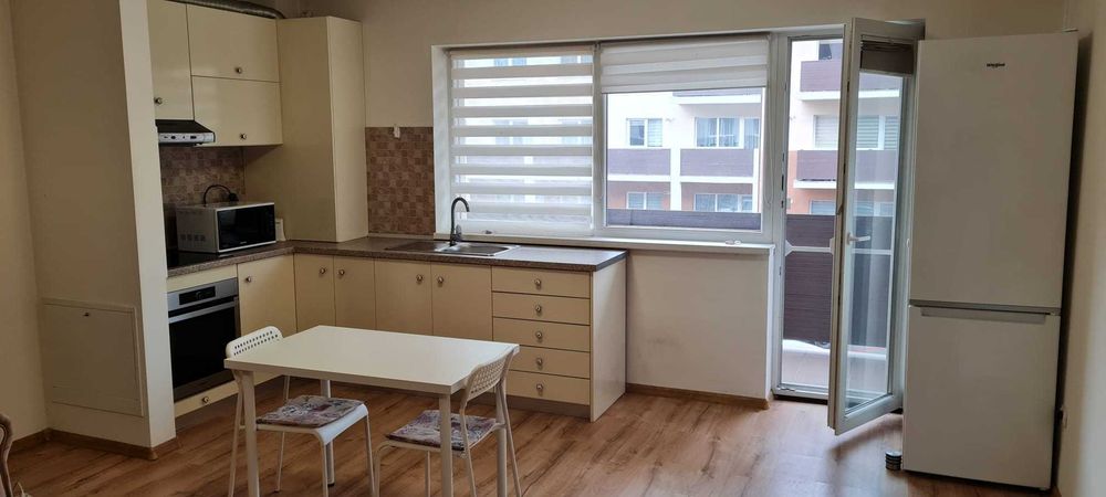 Garsonieră spațioasă - Brașov, etaj 1