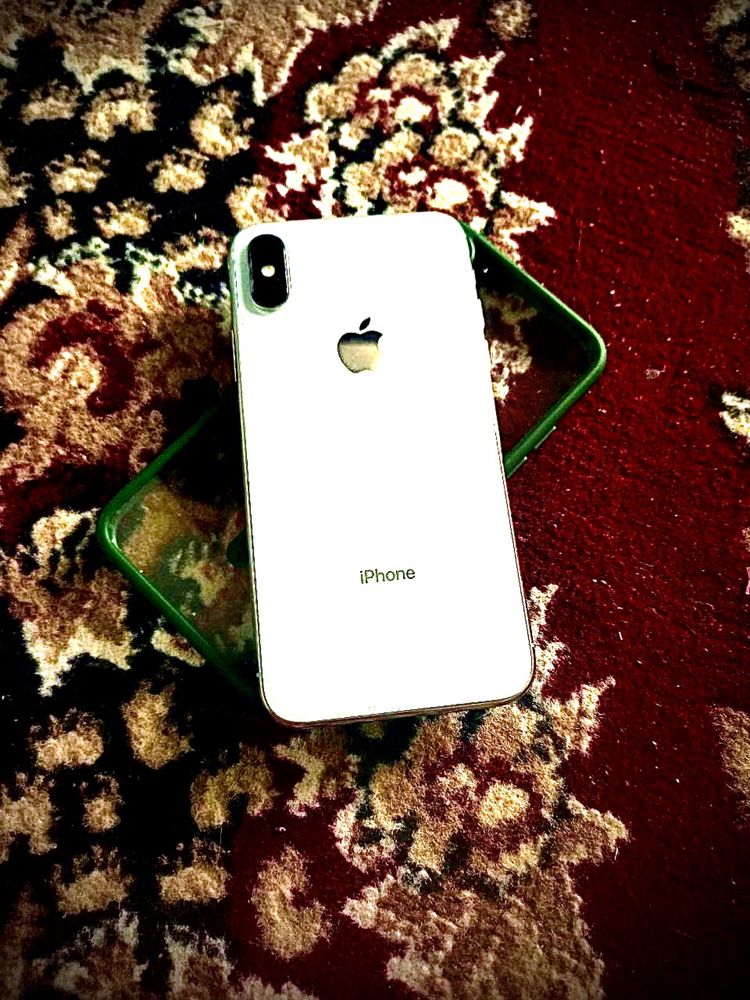 Iphone x  100 yomkust uselniy qoyilgan