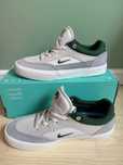 Vand adidasi Nike marimea  39