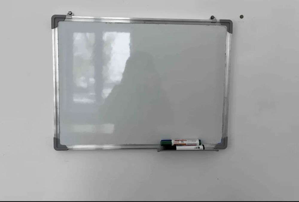 Продам маркерную почти новую доску