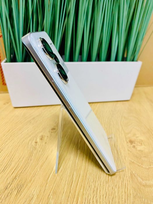 НОВ !!! Xiaomi Redmi Note 13 Pro+, 12GB RAM, 512GB, 5G, White