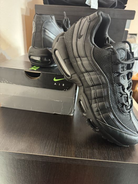 Nike air max 95 negrii marimea 41